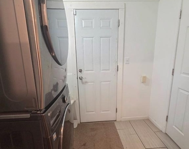 83 Chestnut Street - Photo Thumbnail 10