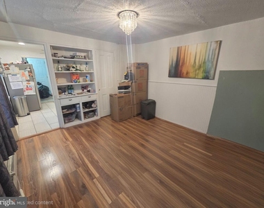 83 Chestnut Street - Photo Thumbnail 12