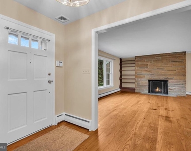 402 Washington Crossing Pennington Road - Photo Thumbnail 4