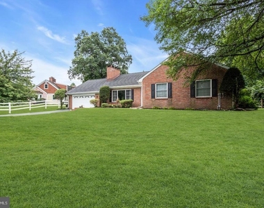 402 Washington Crossing Pennington Road - Photo Thumbnail 2