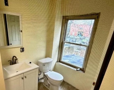 21 Tyrell Avenue - Photo Thumbnail 4