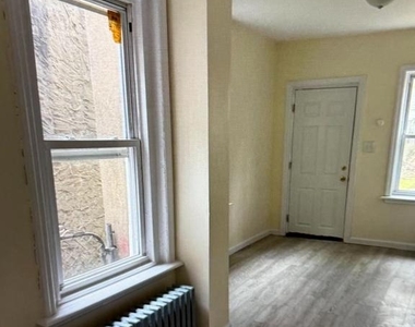 21 Tyrell Avenue - Photo Thumbnail 5