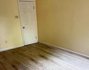 21 Tyrell Avenue - Photo Thumbnail 3