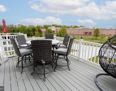 108 Freedom Way - Photo Thumbnail 30