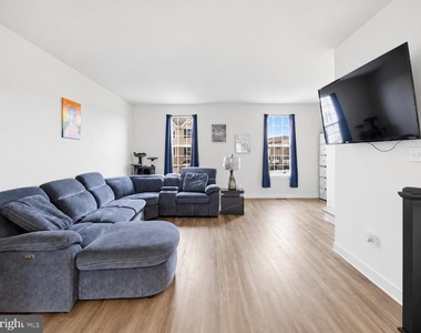 108 Freedom Way - Photo Thumbnail 3