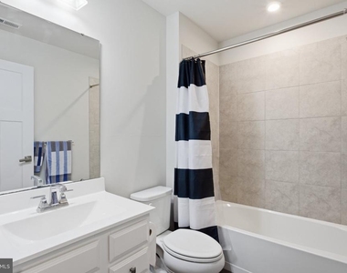 108 Freedom Way - Photo Thumbnail 23