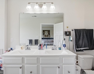 108 Freedom Way - Photo Thumbnail 15