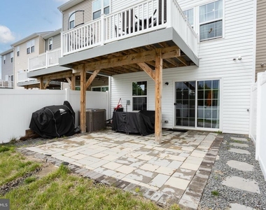 108 Freedom Way - Photo Thumbnail 33