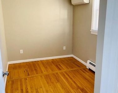 1703 Hollywood Avenue - Photo Thumbnail 3
