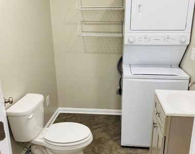 1703 Hollywood Avenue - Photo Thumbnail 7