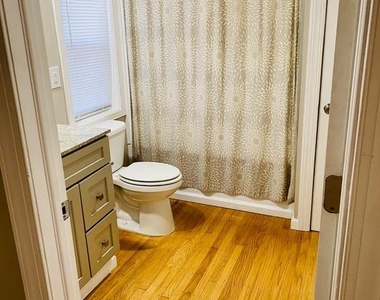 1703 Hollywood Avenue - Photo Thumbnail 4