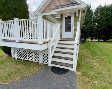990 Elm Road - Photo Thumbnail 9