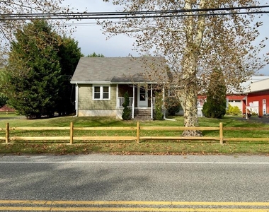990 Elm Road - Photo Thumbnail 6