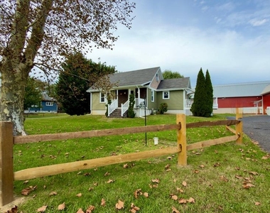 990 Elm Road - Photo Thumbnail 7