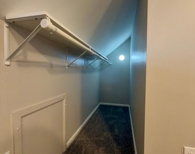 990 Elm Road - Photo Thumbnail 34