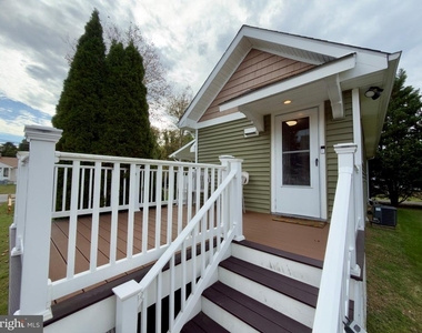 990 Elm Road - Photo Thumbnail 19