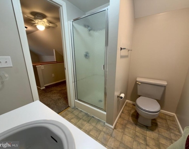 990 Elm Road - Photo Thumbnail 36