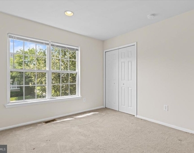 1401 Delancey Way - Photo Thumbnail 31