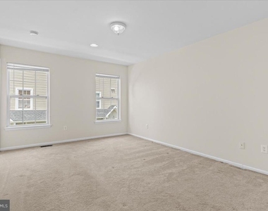 1401 Delancey Way - Photo Thumbnail 27