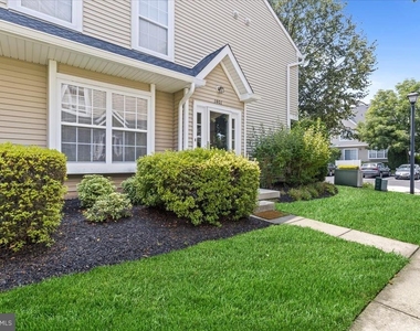1401 Delancey Way - Photo Thumbnail 2