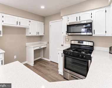 8 Ridgewood Way - Photo Thumbnail 5