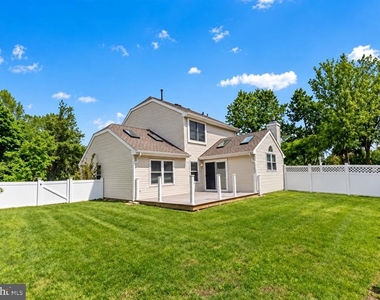 8 Ridgewood Way - Photo Thumbnail 17