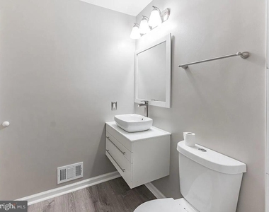 8 Ridgewood Way - Photo Thumbnail 3