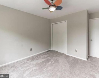 8 Ridgewood Way - Photo Thumbnail 13