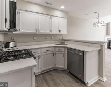 8 Ridgewood Way - Photo Thumbnail 6