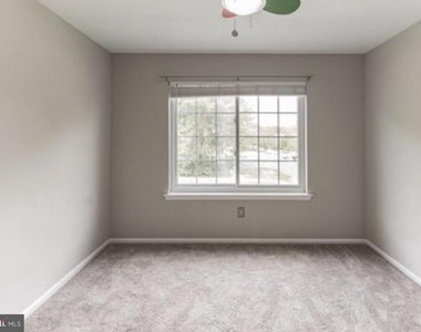8 Ridgewood Way - Photo Thumbnail 14