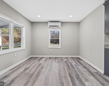 42523 St Johns Road - Photo Thumbnail 7
