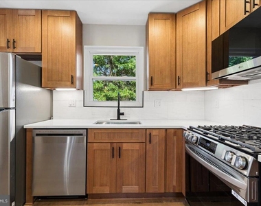 5008 36th Avenue - Photo Thumbnail 26