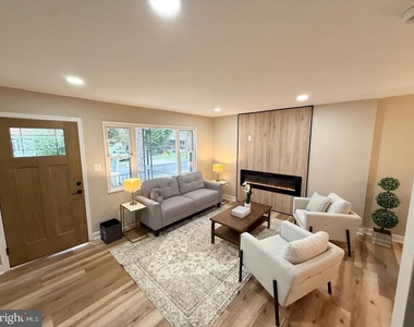 5008 36th Avenue - Photo Thumbnail 6