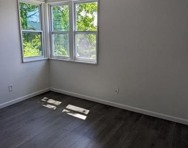 2303 Penbrook Circle - Photo Thumbnail 4