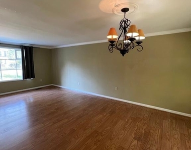5518 Old Crain Highway - Photo Thumbnail 6