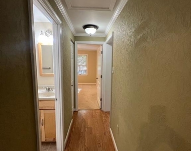 5518 Old Crain Highway - Photo Thumbnail 10