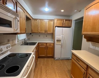 5518 Old Crain Highway - Photo Thumbnail 8