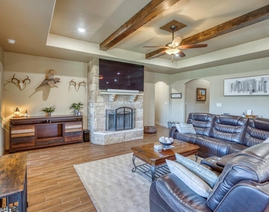 412 Jake Dr - Photo Thumbnail 7