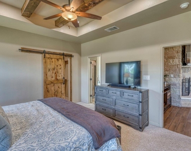 412 Jake Dr - Photo Thumbnail 16