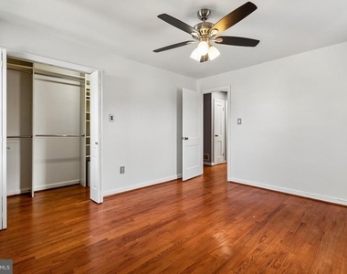 7115 Glenridge Drive - Photo Thumbnail 10
