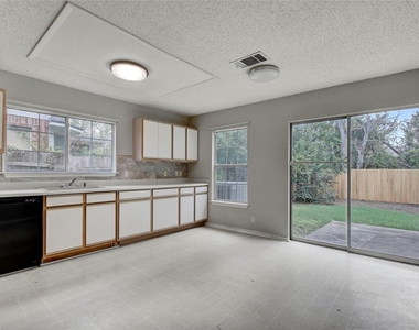 141 Masonwood Dr - Photo Thumbnail 5