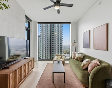 610 Davis St - Photo Thumbnail 1