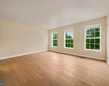680 Orchard Ridge Drive - Photo Thumbnail 18