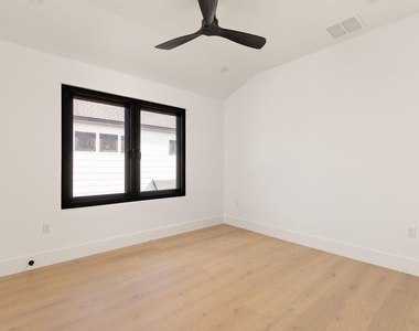 1610 Harveey Dr - Photo Thumbnail 21
