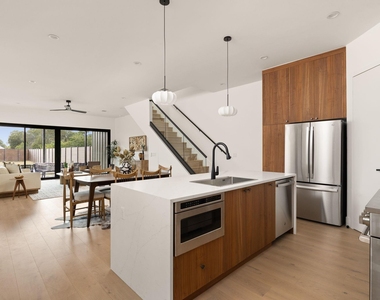 1610 Harveey Dr - Photo Thumbnail 8