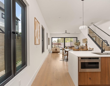 1610 Harveey Dr - Photo Thumbnail 7