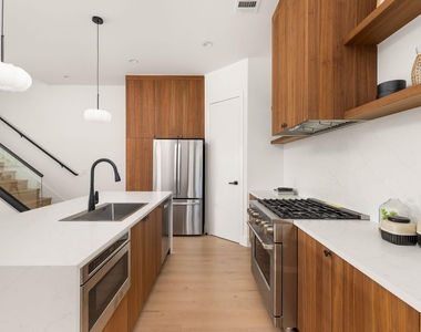1610 Harveey Dr - Photo Thumbnail 9