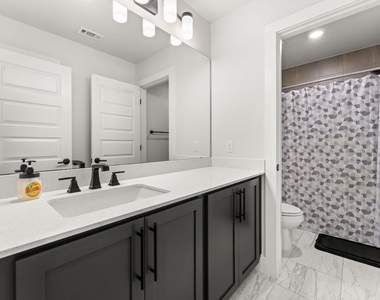 8512 Mckamy Dr - Photo Thumbnail 24