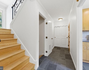 11408 Gilsan Street - Photo Thumbnail 3