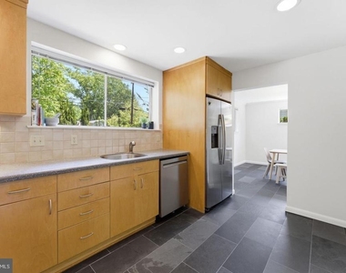 11408 Gilsan Street - Photo Thumbnail 10